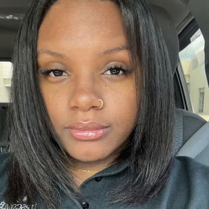 Meet your Posher, Alicea